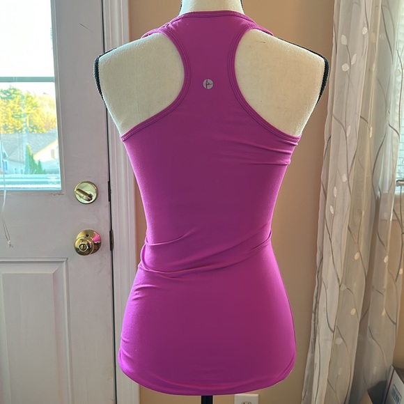 Workout Top - Picture 3 of 3